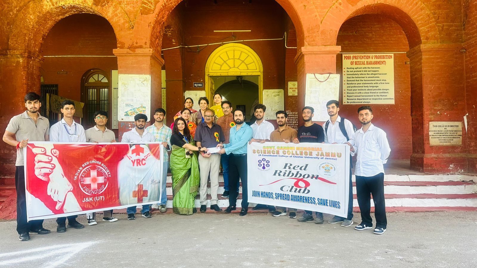 जीजीएम साइंस कॉलेज के छात्र राष्ट्रीय रेड क्रॉस कैंप के लिए रवाना जीजीएम साइंस कॉलेज के छात्र राष्ट्रीय रेड क्रॉस कैंप के लिए रवाना