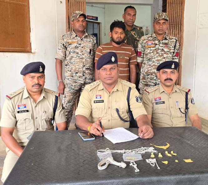 7 लाख  के जेवरात सहित एक  चाेरी का आराेपित गिरफ्तार
