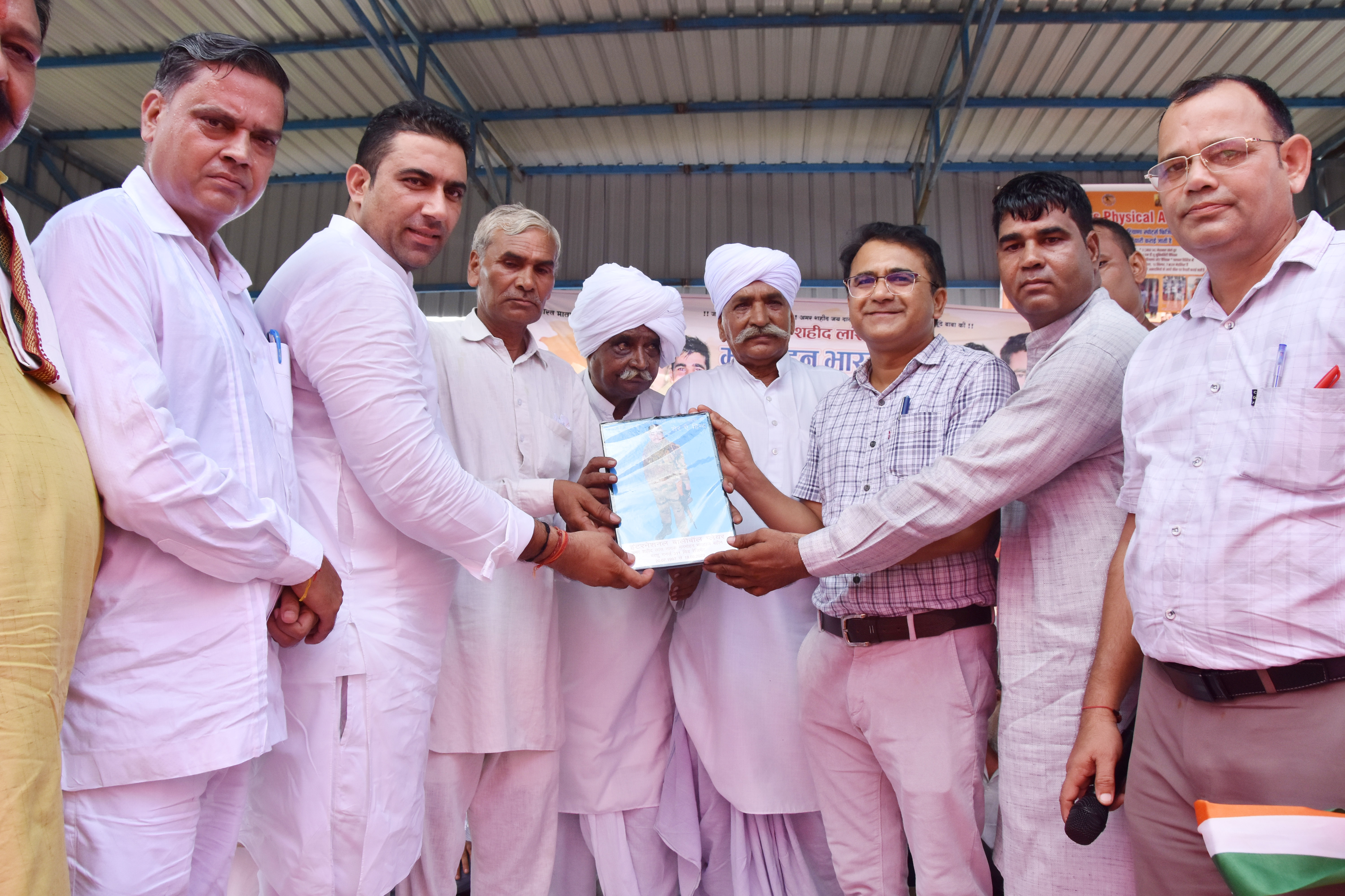 अमर शहीद लांस नायक मनमोहन भारद्वाज की द्वितीय पुण्यतिथि पर गांव बहीन में कार्यक्रम का आयोजन अमर शहीद लांस नायक मनमोहन भारद्वाज की द्वितीय पुण्यतिथि पर गांव बहीन में कार्यक्रम का आयोजन