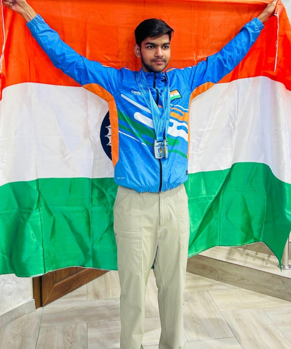 अंश डबास अंश डबास