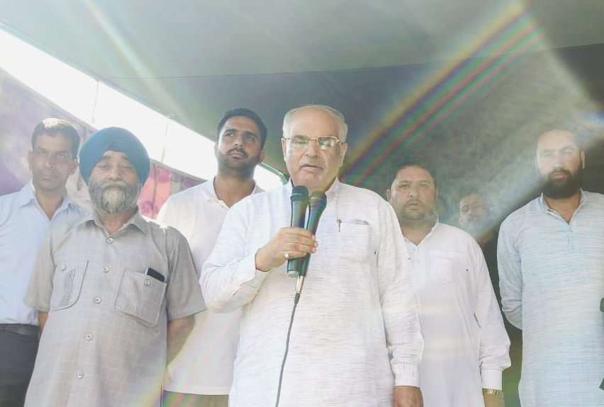 भाजपा ने जमीनी स्तर पर संपर्क मजबूत करने के लिए बारामूला में विशाल जन शिकायत शिविर का आयोजन किया