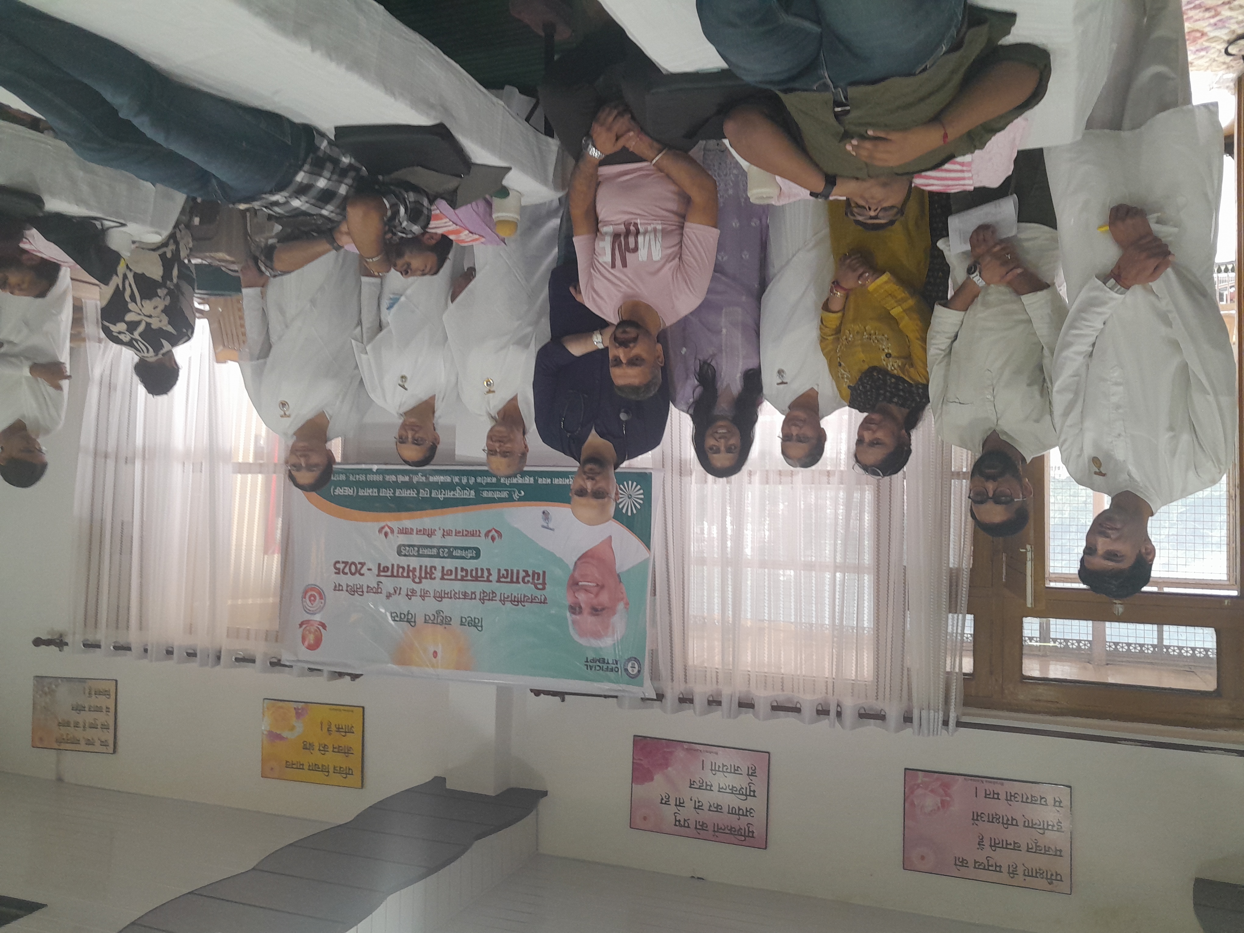 सदभावना भवन भ्यूली में आयोजित रक्तदान शिविर के दौरान।