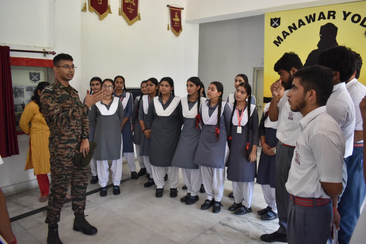 रखमुट्ठी सैन्य स्टेशन में वीर नारियों, विधवाओं व पूर्व सैनिकों के बच्चों के लिए प्रेरणादायी करियर काउंसलिंग सत्र आयोजित रखमुट्ठी सैन्य स्टेशन में वीर नारियों, विधवाओं व पूर्व सैनिकों के बच्चों के लिए प्रेरणादायी करियर काउंसलिंग सत्र आयोजित