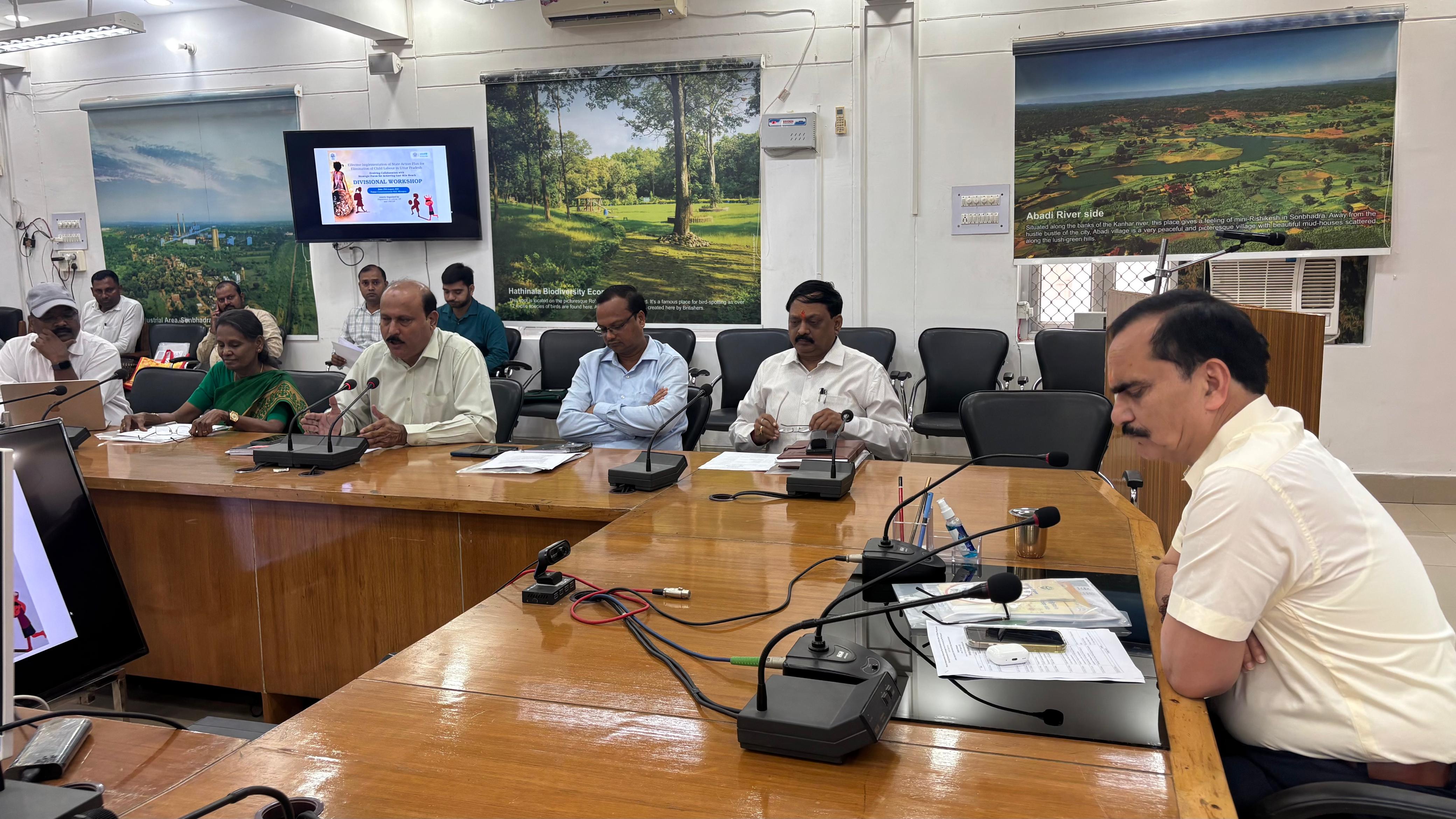 यूनिसेफ के सहयोग से श्रम विभाग द्वारा मंडलीय कार्यशाला का आयोजन