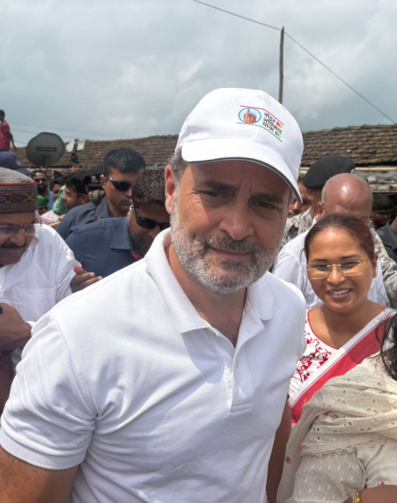 यात्रा में राहुल गांधी के साथ मंत्री शिल्पी तिर्की समेत अन्य यात्रा में राहुल गांधी के साथ मंत्री शिल्पी तिर्की समेत अन्य
