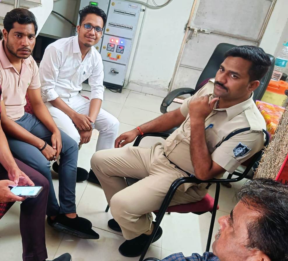 केंद्रीय मंत्री एवं मुख्यमंत्री के आगमन पर पुलिस सतर्क,एनएसयूआई के कार्यकर्ताओं को किया नजरबंद
