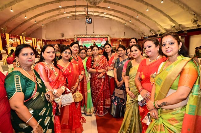 हरितालिका तीज मनाती हरितालिका तीज मनाती
