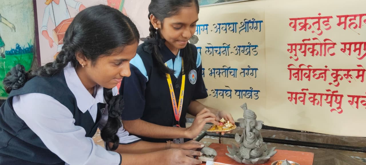 Students made Ganesh idols from shadu clay Students made Ganesh idols from shadu clay