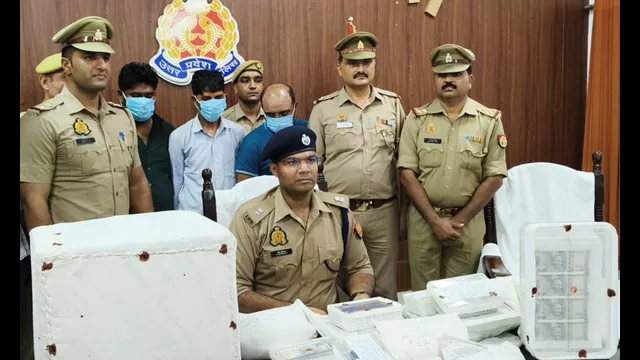 प्रेस वार्ता करते एस पी सिटी व्योम बिंदल प्रेस वार्ता करते एस पी सिटी व्योम बिंदल