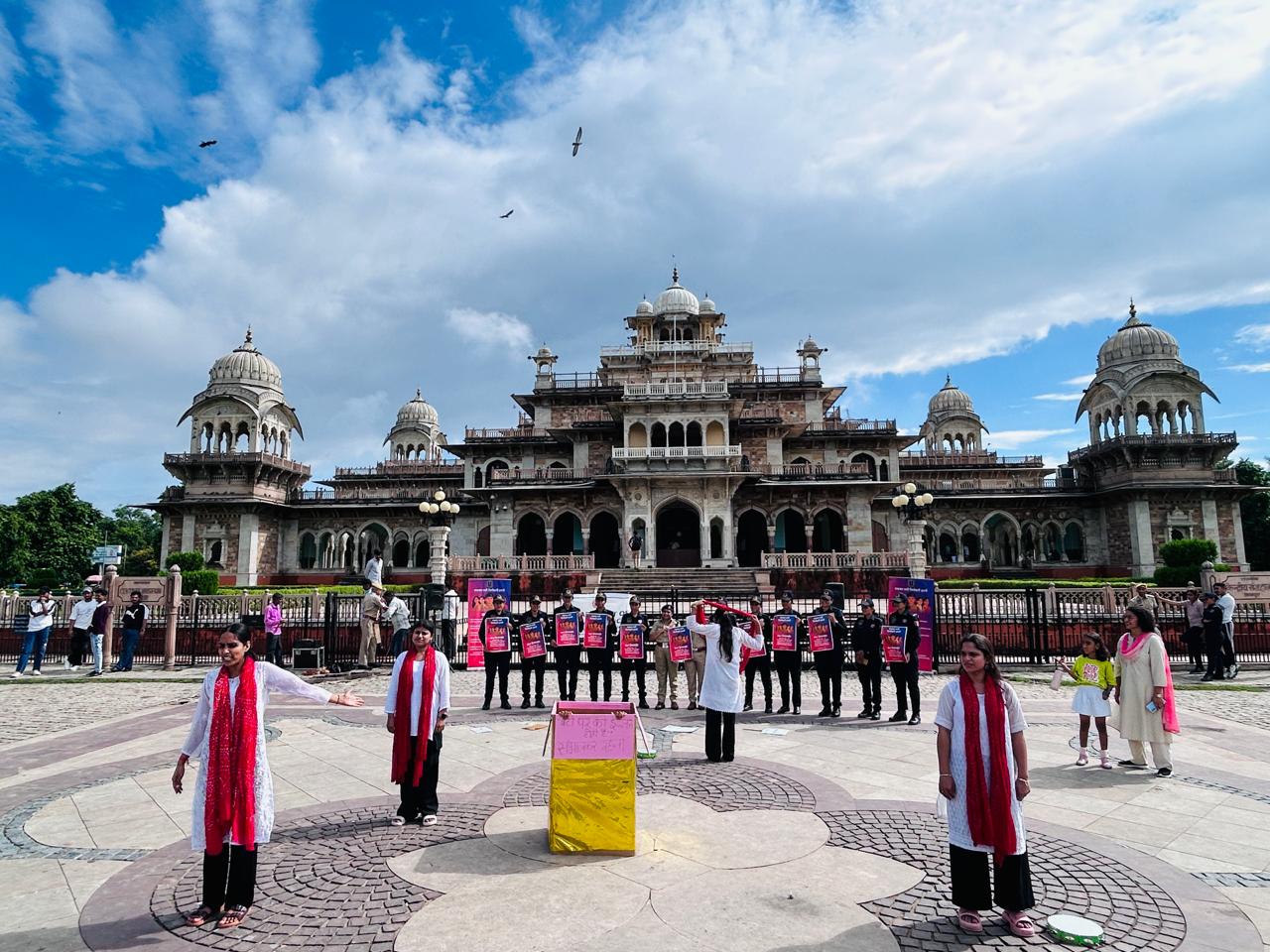 रंग ला रहा है राजस्थान पुलिस का “सशक्त नारी, जिम्मेदारी हमारी” अभियान रंग ला रहा है राजस्थान पुलिस का “सशक्त नारी, जिम्मेदारी हमारी” अभियान