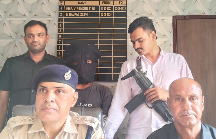 गांव रत्ताखेड़ा में हुई हत्या मामले में पकड़ा गया आरोपी। गांव रत्ताखेड़ा में हुई हत्या मामले में पकड़ा गया आरोपी।