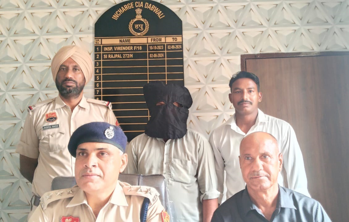 पकड़ा गया चूरापोस्त तस्कर। पकड़ा गया चूरापोस्त तस्कर।