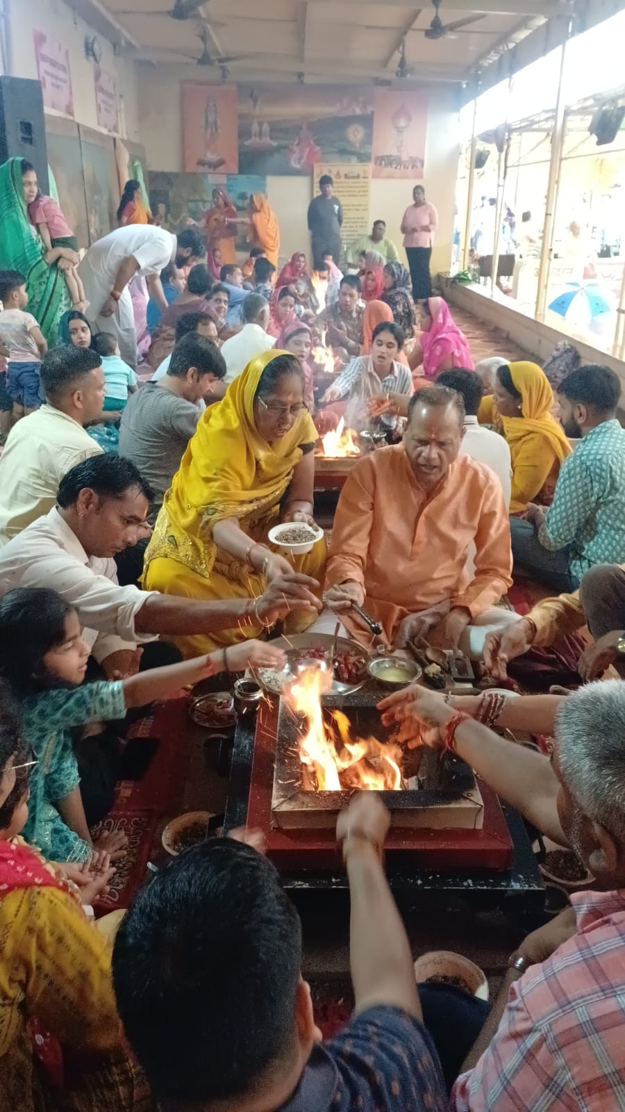 गोविंद देव जी मंदिर में पंच कुंडीय गायत्री महायज्ञ का आयोजन
