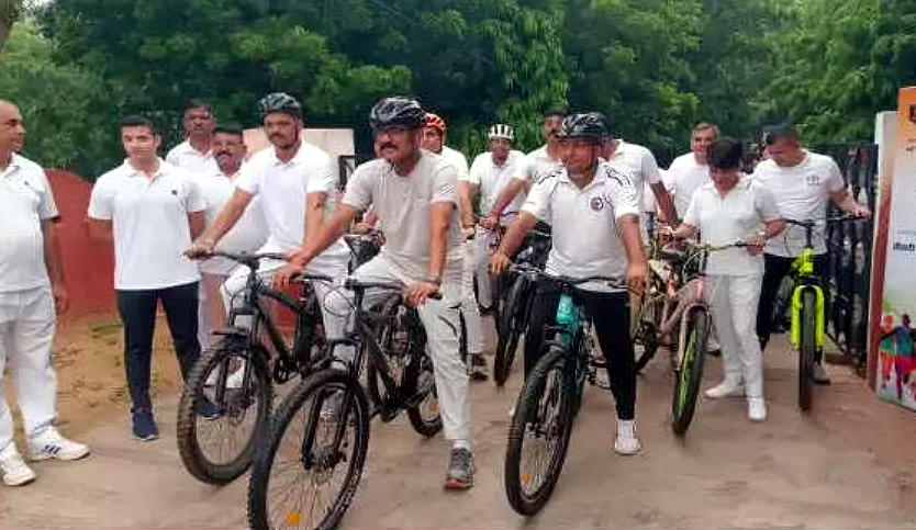 बीकानेर पुलिस ने शुरु किया ‘संडेज ऑन साइकिल’ कैंपेन बीकानेर पुलिस ने शुरु किया ‘संडेज ऑन साइकिल’ कैंपेन