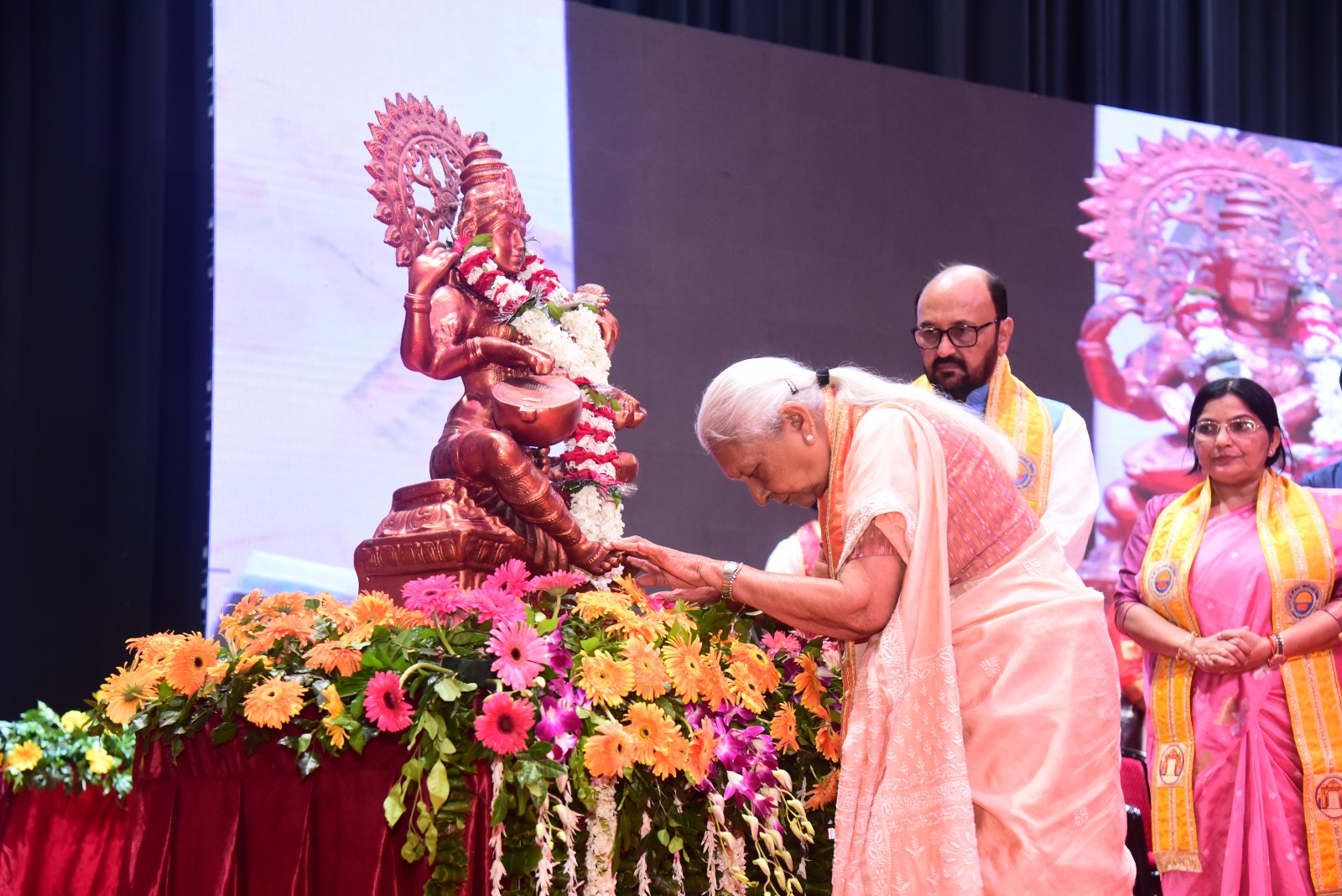 मेधावियों को 161 पदक, रिकॉर्ड 301 शोधार्थियों को मिली पी-एच.डी. उपाधि* मेधावियों को 161 पदक, रिकॉर्ड 301 शोधार्थियों को मिली पी-एच.डी. उपाधि*