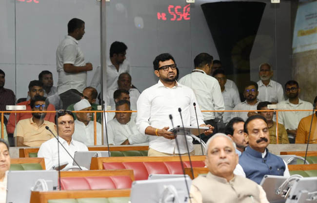 सोनीपत: हरियाणा विधानसभा के मानसून सत्र में अपनी मांग रखते विधयक देवेंद्र कादियान सोनीपत: हरियाणा विधानसभा के मानसून सत्र में अपनी मांग रखते विधयक देवेंद्र कादियान