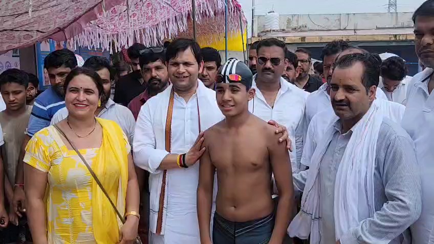 मंत्री गौरव गौतम ने खिलाडिय़ों को किए पुरस्कार वितरित मंत्री गौरव गौतम ने खिलाडिय़ों को किए पुरस्कार वितरित