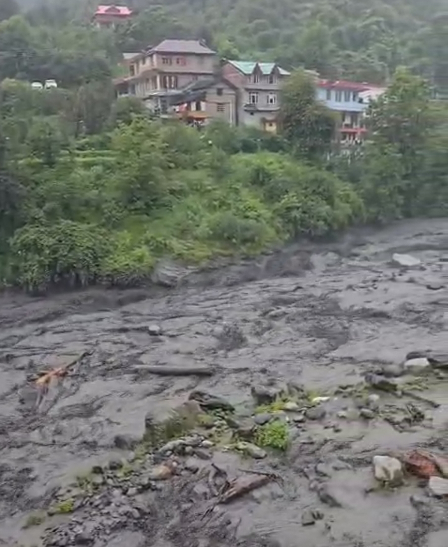 कांगड़ा में बाढ़ कांगड़ा में बाढ़