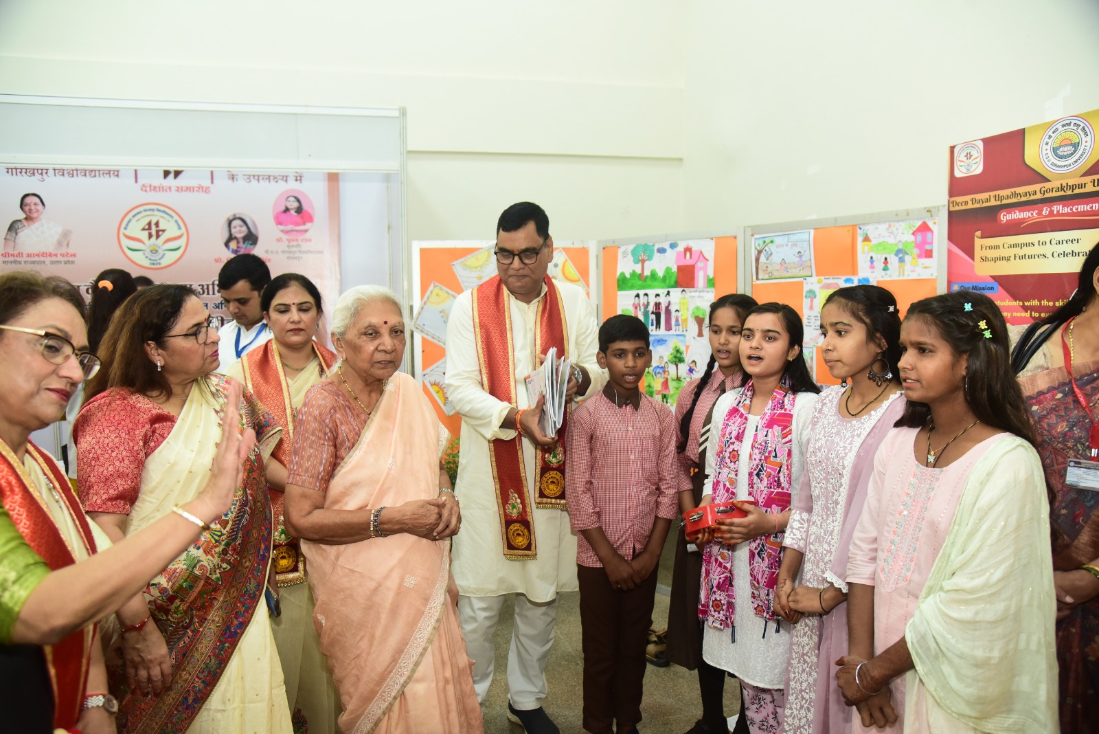 मेधावियों को 161 पदक, रिकॉर्ड 301 शोधार्थियों को मिली पी-एच.डी. उपाधि* मेधावियों को 161 पदक, रिकॉर्ड 301 शोधार्थियों को मिली पी-एच.डी. उपाधि*