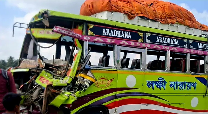 दुर्घटनाग्रस्त बस