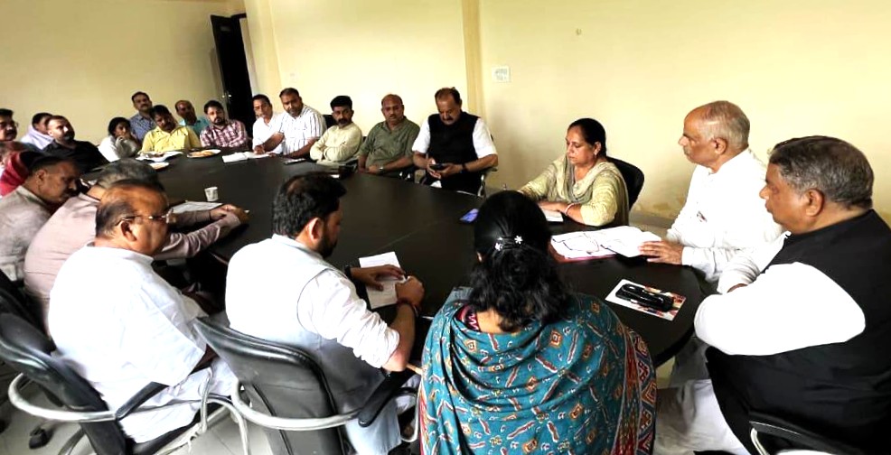 जम्मू-कश्मीर भाजपा ने सांबा, कठुआ और राजौरी में बैठकें कीं, संगठनात्मक मजबूती और सेवाभाव पर ज़ोर दिया जम्मू-कश्मीर भाजपा ने सांबा, कठुआ और राजौरी में बैठकें कीं, संगठनात्मक मजबूती और सेवाभाव पर ज़ोर दिया