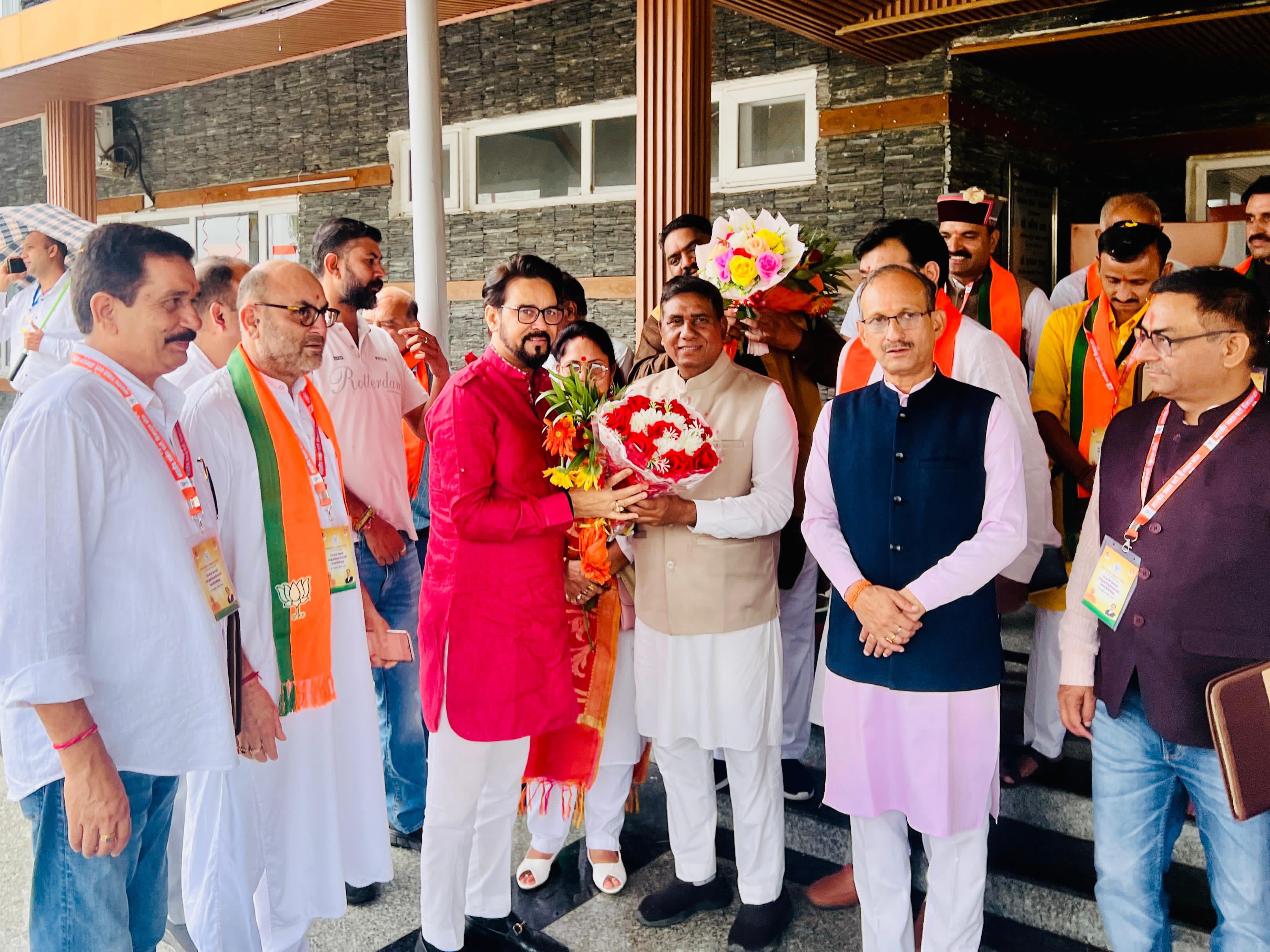 अनुराग ठाकुर। अनुराग ठाकुर।