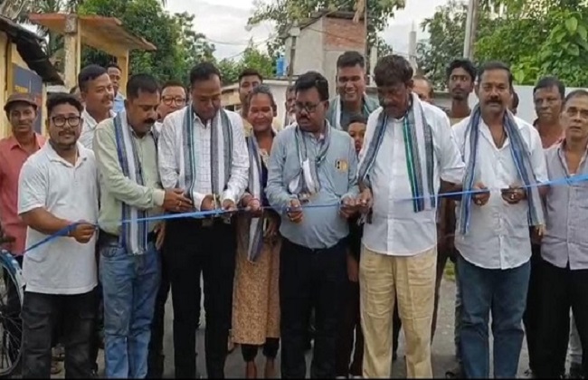 सड़क निर्माण कार्य का शिलान्यास