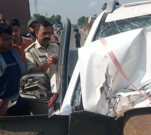 घटना की जांच करते थानाध्यक्ष घटना की जांच करते थानाध्यक्ष