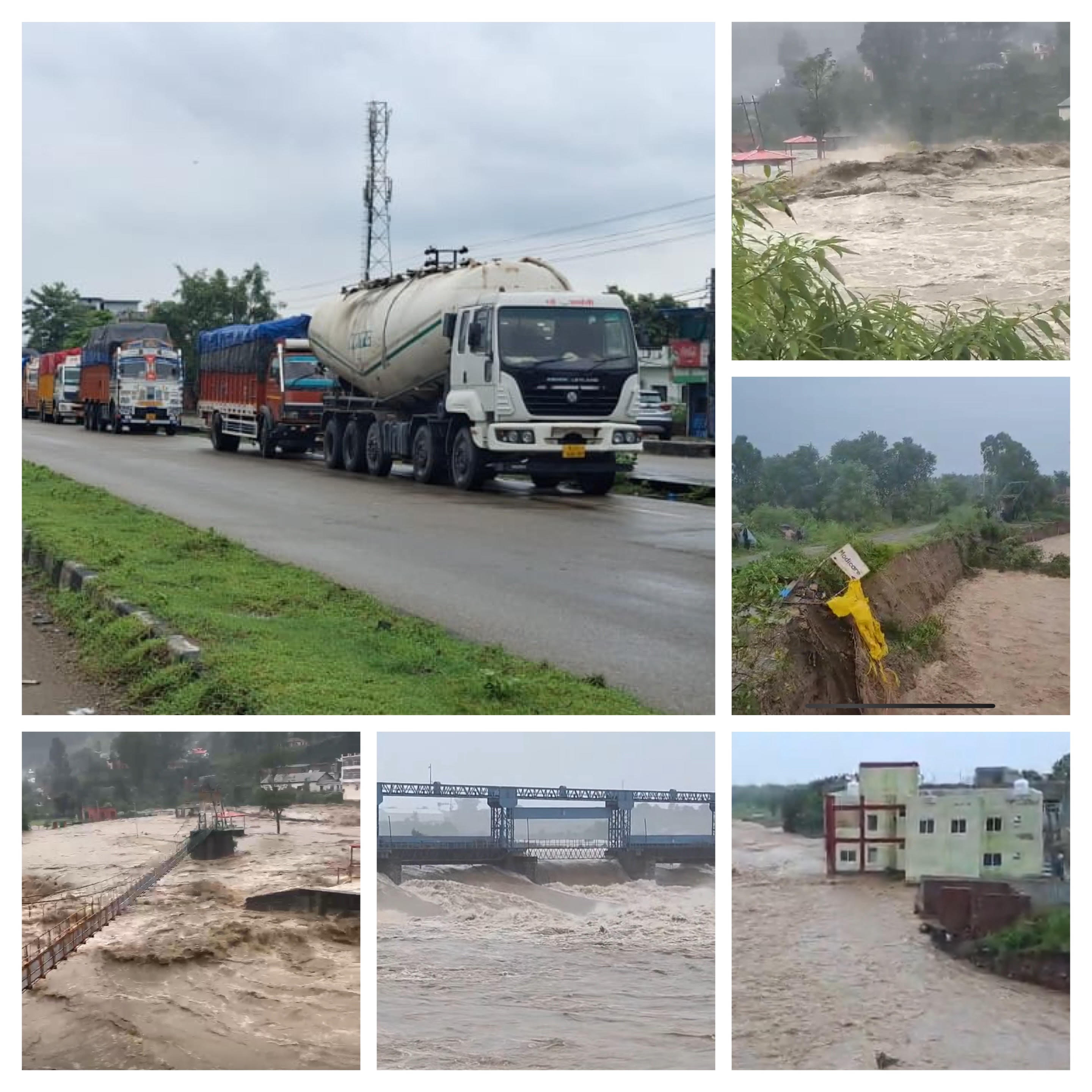 Heavy rain wreaks havoc in Kathua, many rivers including Sahar Khad, Ravi, Ujj Seva in spate, Jammu Pathankot National Highway closed again for heavy vehicles Heavy rain wreaks havoc in Kathua, many rivers including Sahar Khad, Ravi, Ujj Seva in spate, Jammu Pathankot National Highway closed again for heavy vehicles