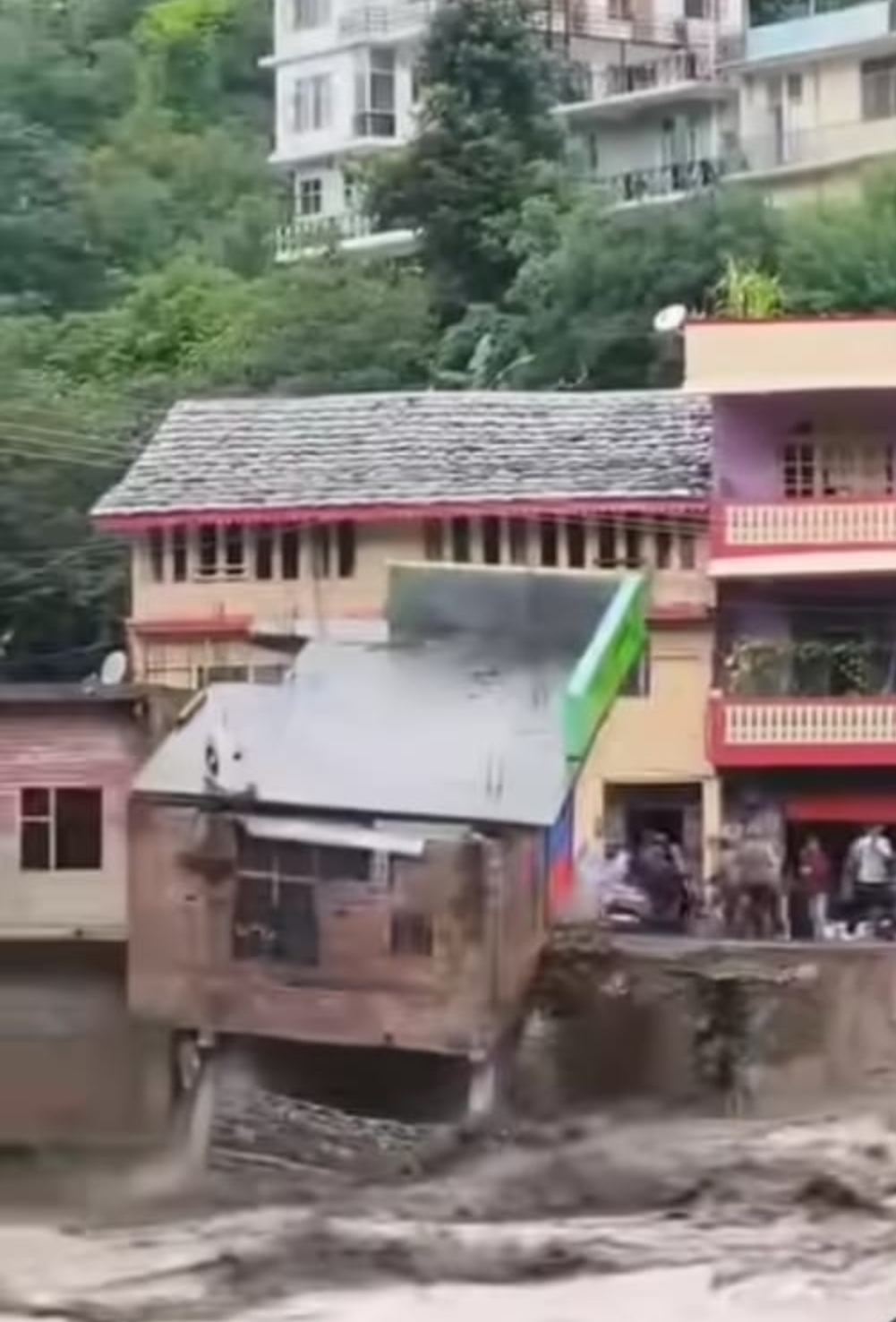बाढ़ के कारण बाढ़ के कारण