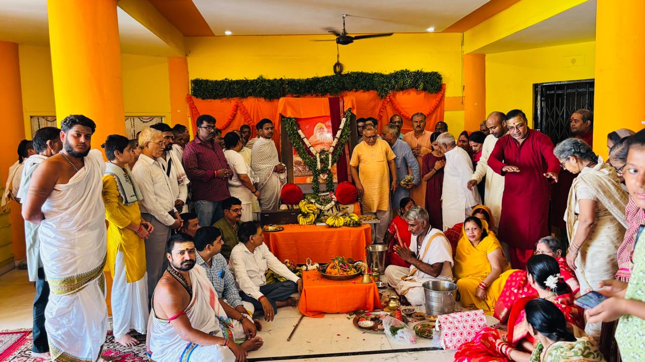 श्री विद्यामठ में वर्धन्ति महामहोत्सव श्री विद्यामठ में वर्धन्ति महामहोत्सव
