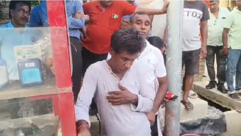 गुवाहाटी में ड्रग्स के साथ गिरफ्तार आरोपित। गुवाहाटी में ड्रग्स के साथ गिरफ्तार आरोपित।