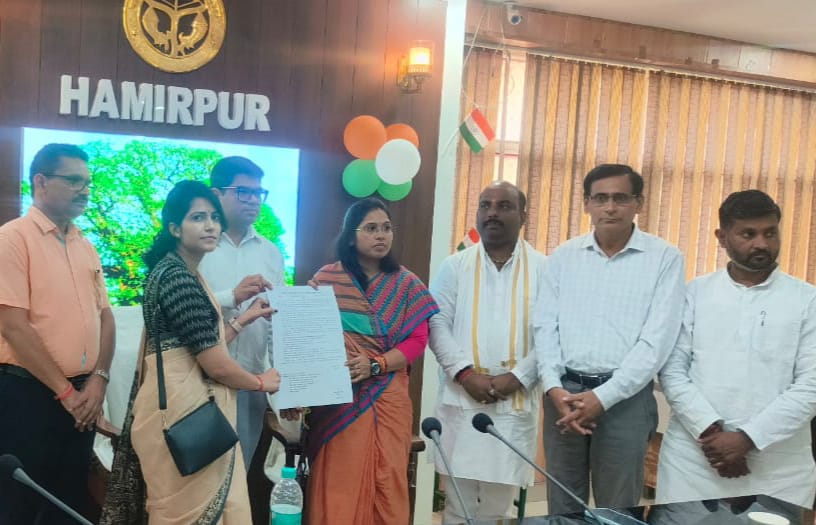 सरकार में केवल प्रतिभा और कौशल के आधार पर दी जा रही नौकरियां सरकार में केवल प्रतिभा और कौशल के आधार पर दी जा रही नौकरियां