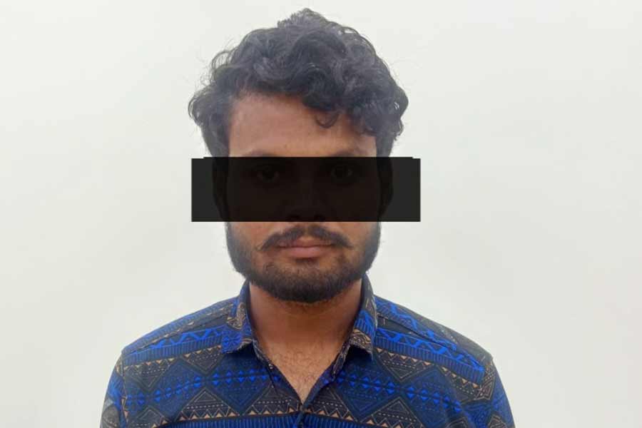 गिरफ्तार युवक गिरफ्तार युवक