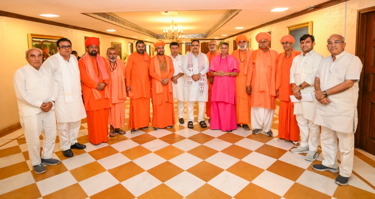 विश्नोई समाज के प्रतिनिधि मंडल के साथ सीएम शर्मा। विश्नोई समाज के प्रतिनिधि मंडल के साथ सीएम शर्मा।