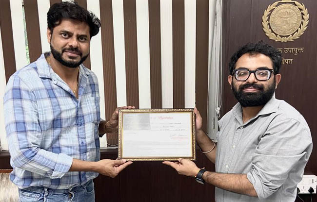 सोनीपत: मेरा गांव मेरा देश ट्यूरिजम फार्म को पंजीकरण प्रमाण पत्र देते अतिरक्त उपायुक्त लक्षित सरीन सोनीपत: मेरा गांव मेरा देश ट्यूरिजम फार्म को पंजीकरण प्रमाण पत्र देते अतिरक्त उपायुक्त लक्षित सरीन