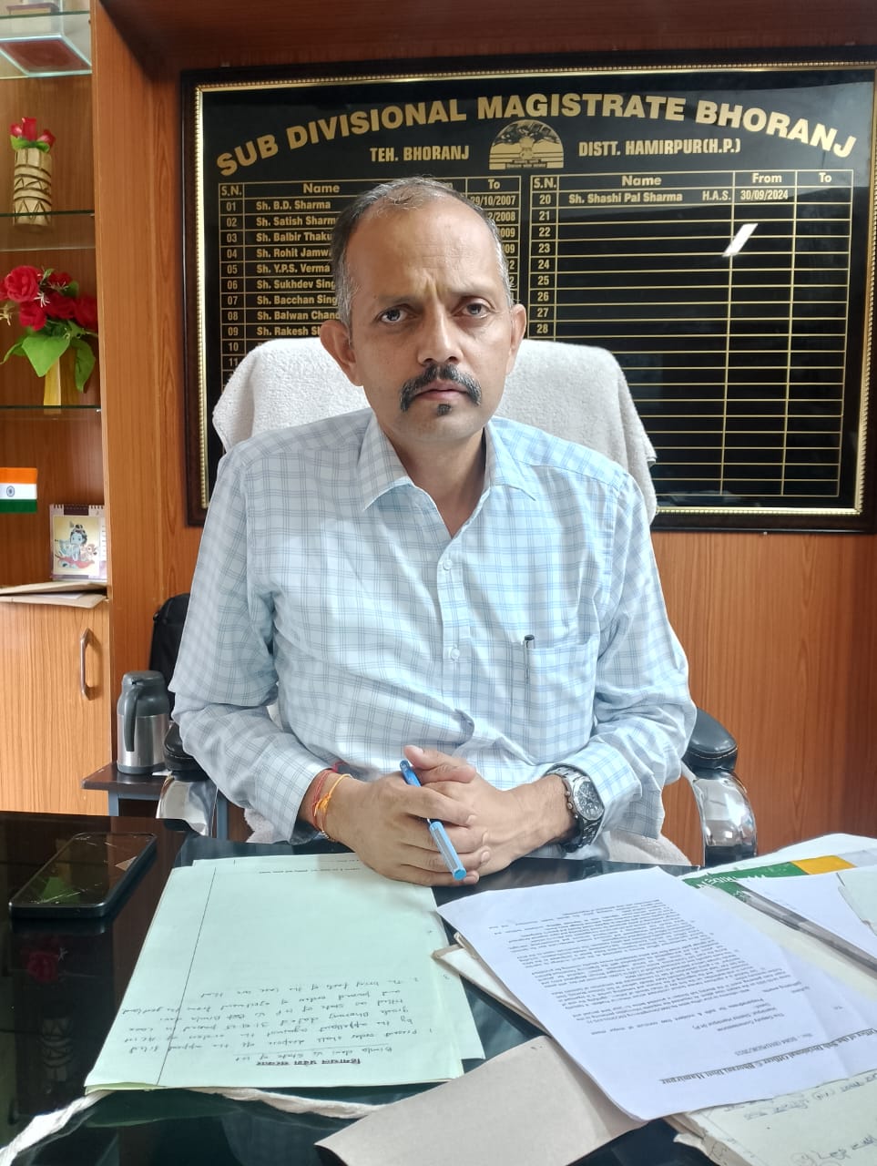 सात वार्डों में मतदाता सूचियों के सत्यापन के लिए तीन टीमों का गठन किया गया सात वार्डों में मतदाता सूचियों के सत्यापन के लिए तीन टीमों का गठन किया गया
