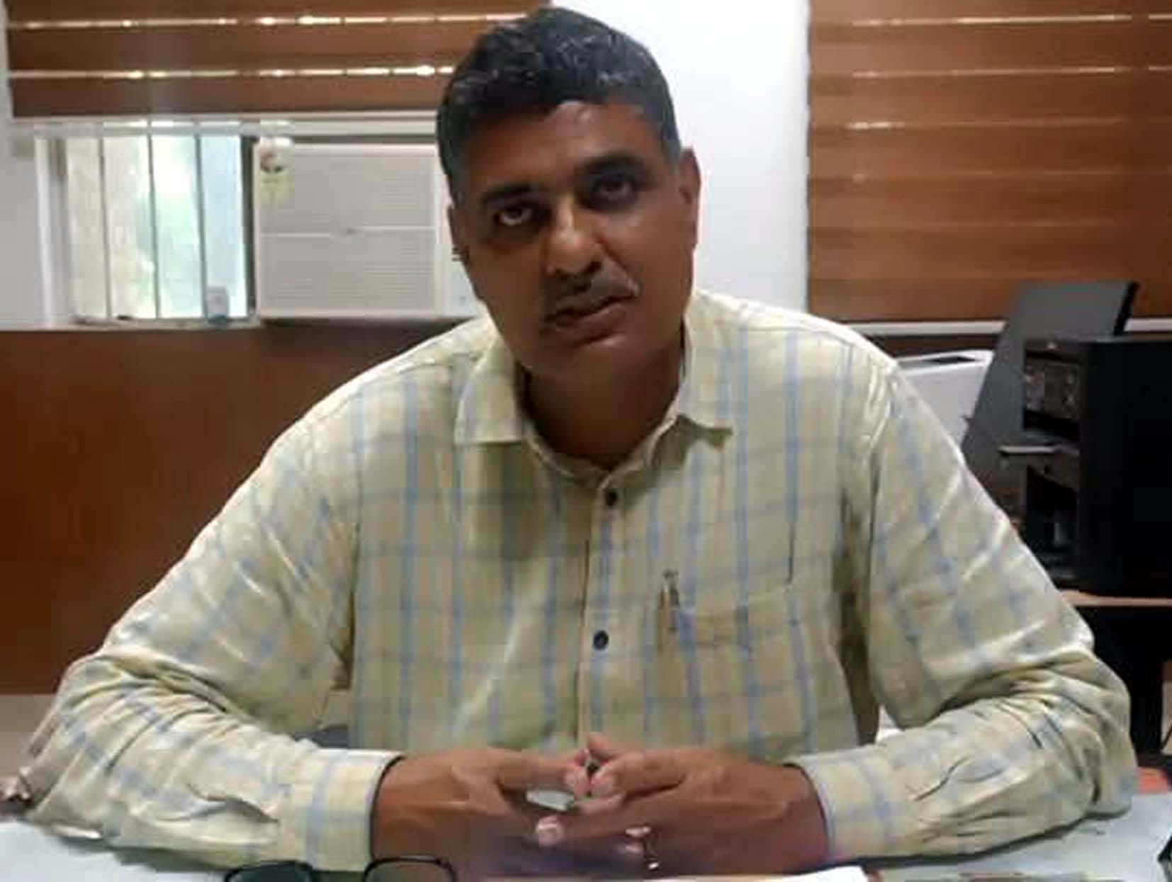 संस्थान के सह निदेशक डॉ. अशोक गोदारा। संस्थान के सह निदेशक डॉ. अशोक गोदारा।