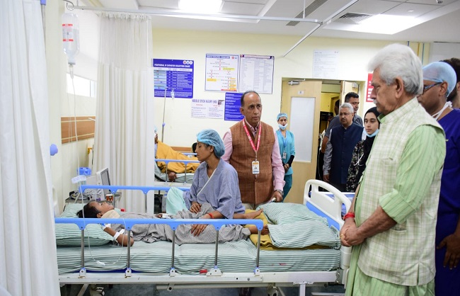 कटरा स्थित एसएमवीडी नारायण सुपरस्पेशलिटी अस्पताल कटरा स्थित एसएमवीडी नारायण सुपरस्पेशलिटी अस्पताल