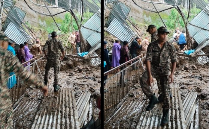 वैष्णो देवी मंदिर के पास भारी बारिश के कारण हुए भूस्खलन में 30 लोगों की मौत वैष्णो देवी मंदिर के पास भारी बारिश के कारण हुए भूस्खलन में 30 लोगों की मौत