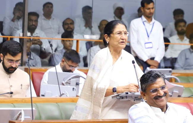 सोनीपत: राई विधायक कृष्णा गहलावत ने विधानसभा सत्र में क्षेत्र की समस्याओं को रखते हुए सोनीपत: राई विधायक कृष्णा गहलावत ने विधानसभा सत्र में क्षेत्र की समस्याओं को रखते हुए