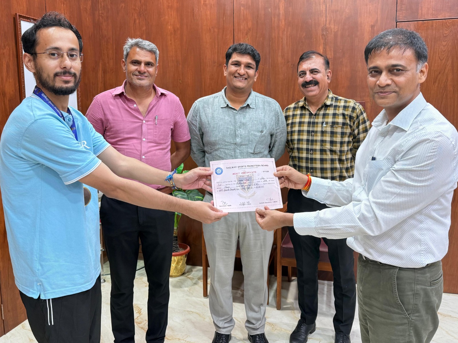 रतलाम : 37वीं ऑल इंडिया रेलवे चेस टूर्नामेंट में गुसांई बने विजेता रतलाम : 37वीं ऑल इंडिया रेलवे चेस टूर्नामेंट में गुसांई बने विजेता