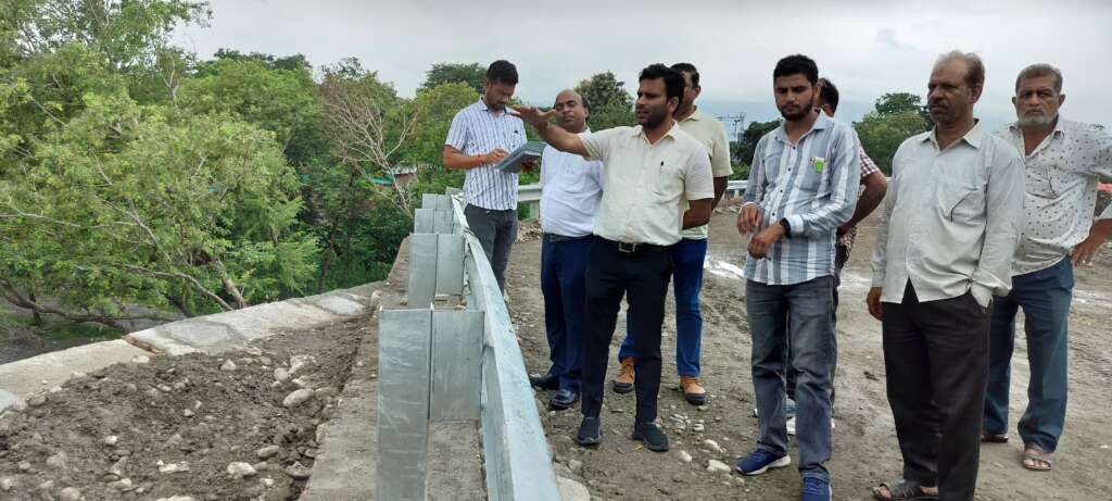 बनभूलपुरा रेलवे क्रॉसिंग से गौलापुल तक