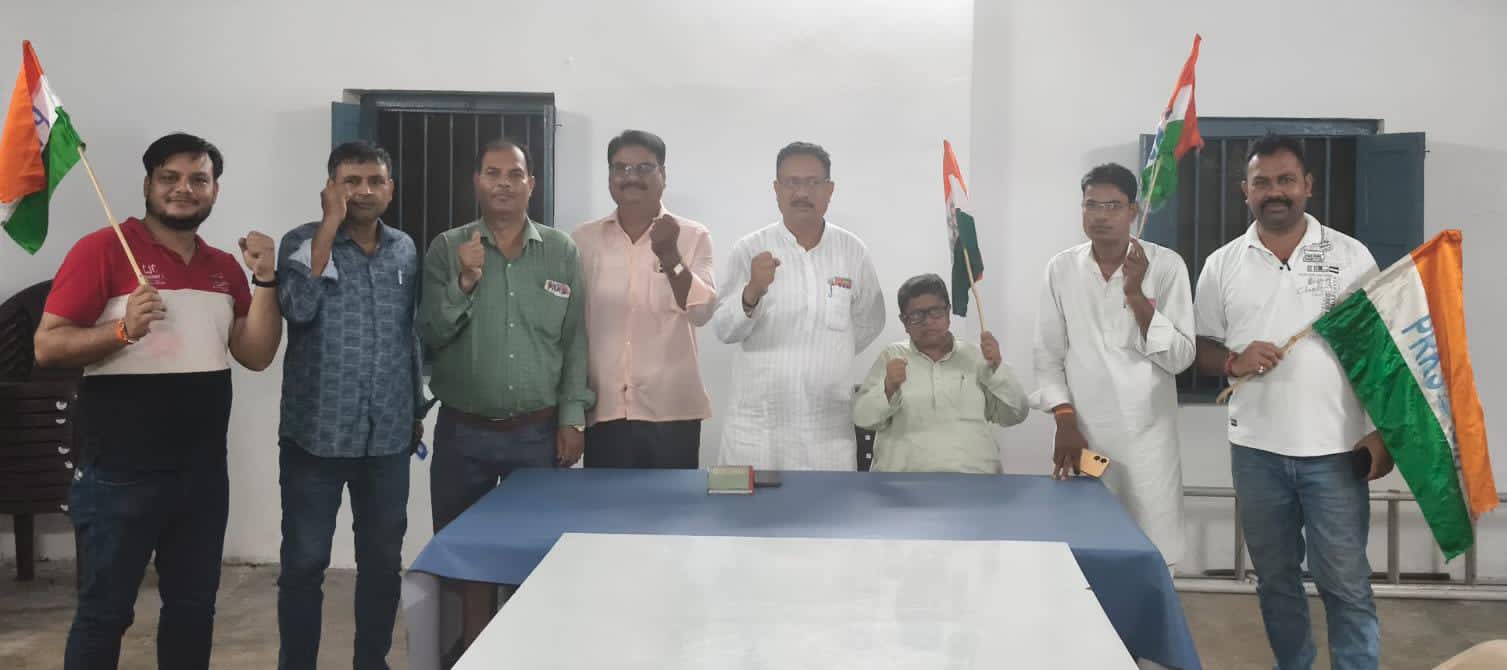 रेल के अस्पतालों का संचालन राज्य सरकार के अधीन करने का फैसला तत्काल वापस ले रेलवे बोर्ड-विनोद राय (महामंत्री)* रेल के अस्पतालों का संचालन राज्य सरकार के अधीन करने का फैसला तत्काल वापस ले रेलवे बोर्ड-विनोद राय (महामंत्री)*