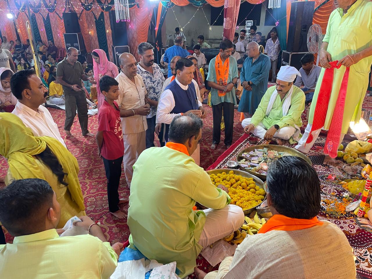 नाहन में गणेश उत्सव में पहुंच कर भाजपा प्रदेश अध्यक्ष डॉ. राजीव बिन्दल ने लिया आशीर्वाद नाहन में गणेश उत्सव में पहुंच कर भाजपा प्रदेश अध्यक्ष डॉ. राजीव बिन्दल ने लिया आशीर्वाद