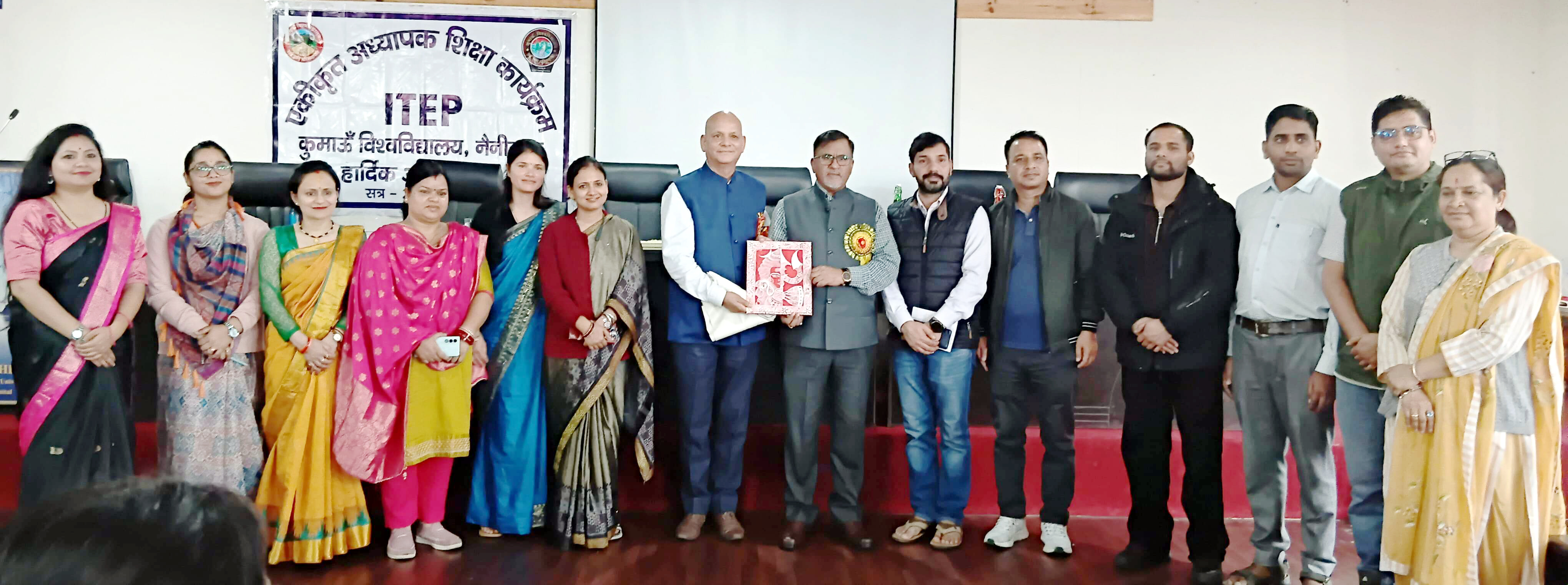आठ दिवसीय अभिविन्यास एवं सहप्रेरण कार्यक्रम में शामिल रहे प्राध्यापक।