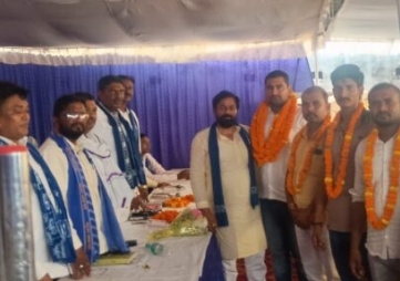 बहुजन समाज पार्टी कार्यालय पर जुटे कार्यकर्ता बहुजन समाज पार्टी कार्यालय पर जुटे कार्यकर्ता