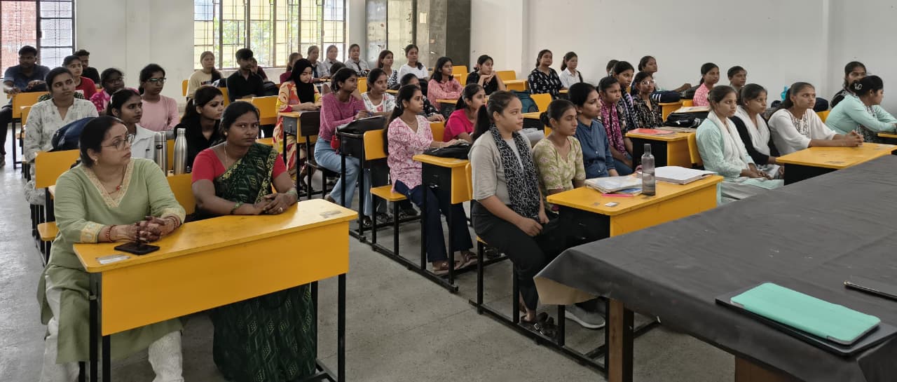 एक दिवसीय शैक्षिक संगोष्ठी 'विश्व का भारतीय पुरातन परंपराओं की ओर बढ़ रहा आकर्षक' एक दिवसीय शैक्षिक संगोष्ठी 'विश्व का भारतीय पुरातन परंपराओं की ओर बढ़ रहा आकर्षक'