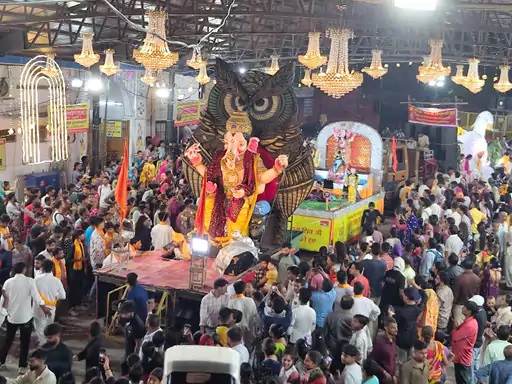 शाही राज ठाठ से निकले जयपुर भ्रमण पर गणेश जी महाराज