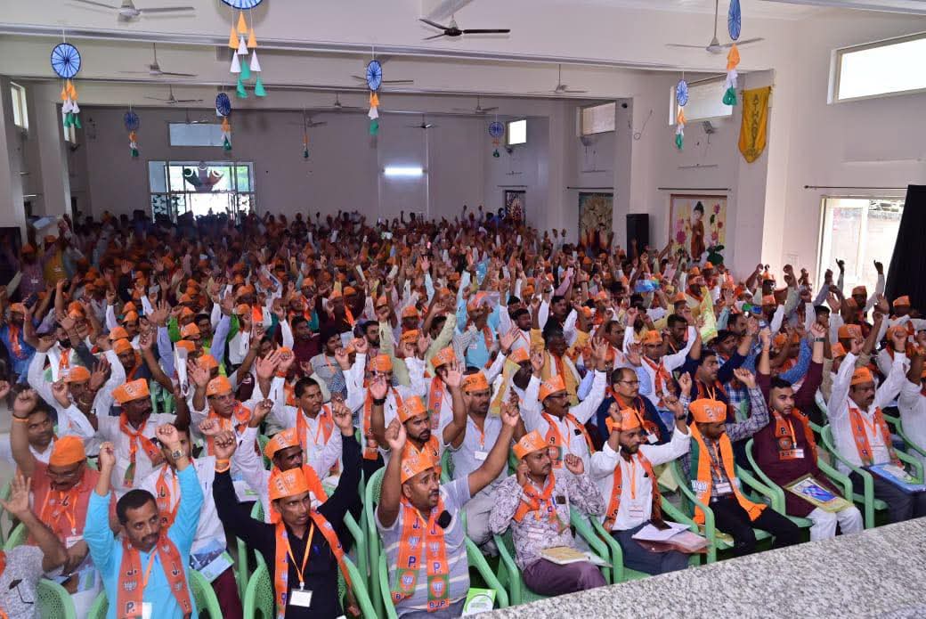 भाजपा चुनाव में बूथ प्रबंधन से विपक्ष के झूठ, फरेब को परास्त करेगी: धर्मपाल सिंह भाजपा चुनाव में बूथ प्रबंधन से विपक्ष के झूठ, फरेब को परास्त करेगी: धर्मपाल सिंह